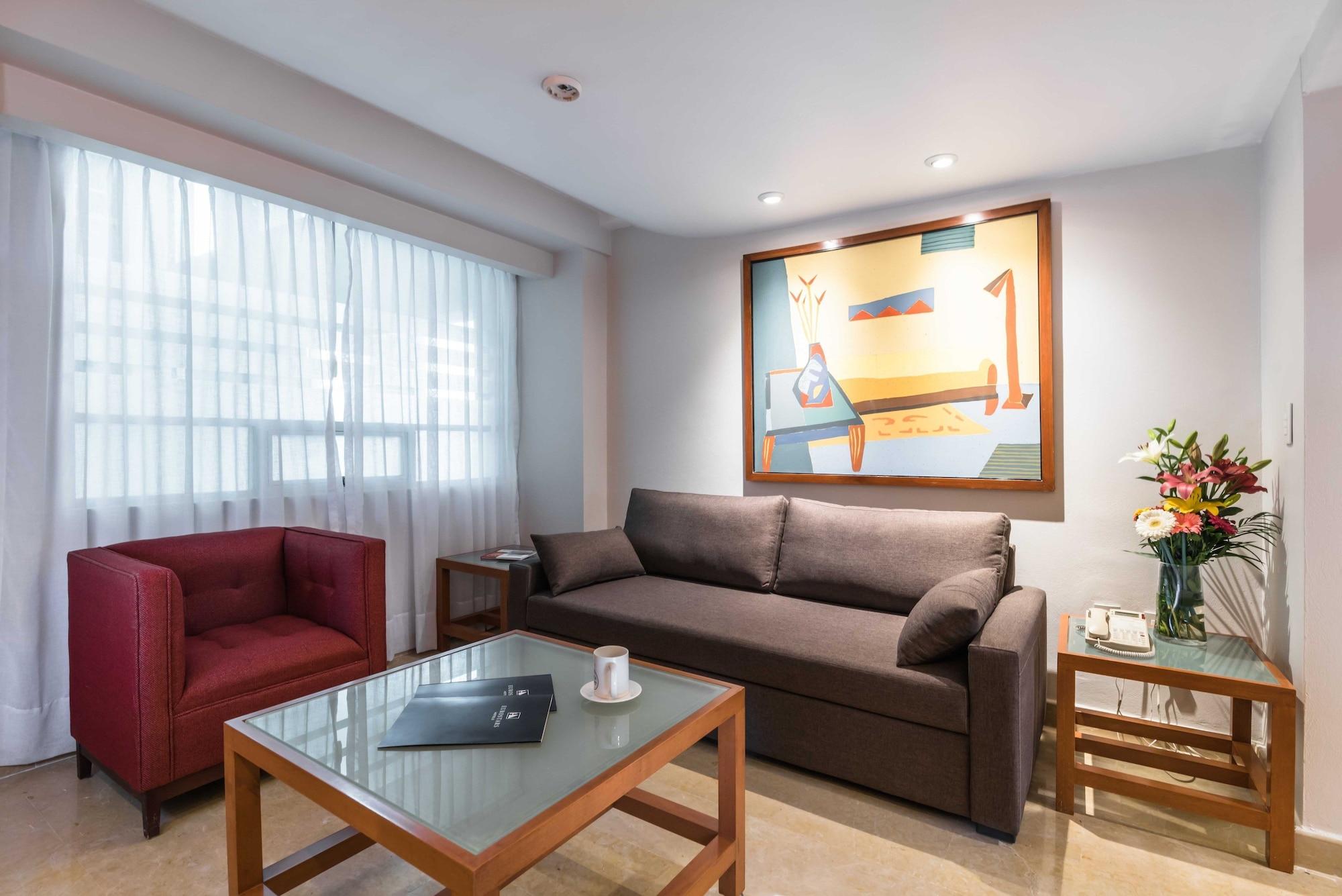 فندق أجنحة يوروستارز زونا روزا مدينة مكسيكو المظهر الخارجي الصورة A living room