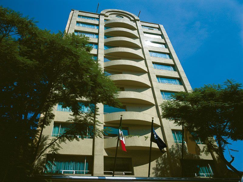 فندق أجنحة يوروستارز زونا روزا مدينة مكسيكو المظهر الخارجي الصورة Embassy of Chile in Lima
