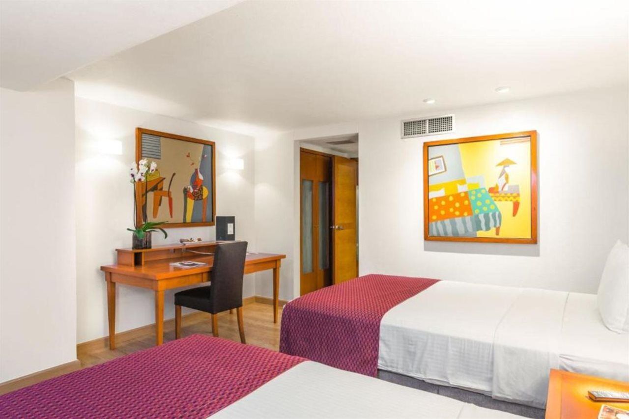 فندق أجنحة يوروستارز زونا روزا مدينة مكسيكو المظهر الخارجي الصورة A room at the hotel